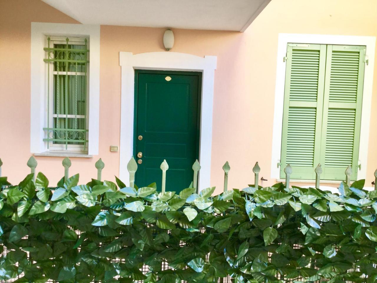 La Villetta Appartamenti Per Vacanze Finale Ligure Luaran gambar
