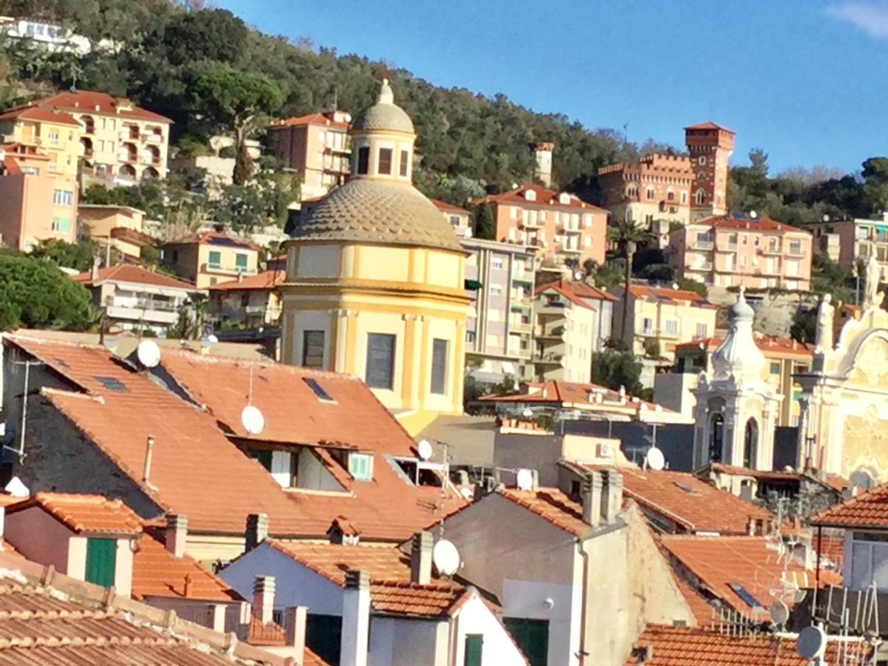 La Villetta Appartamenti Per Vacanze Finale Ligure Luaran gambar
