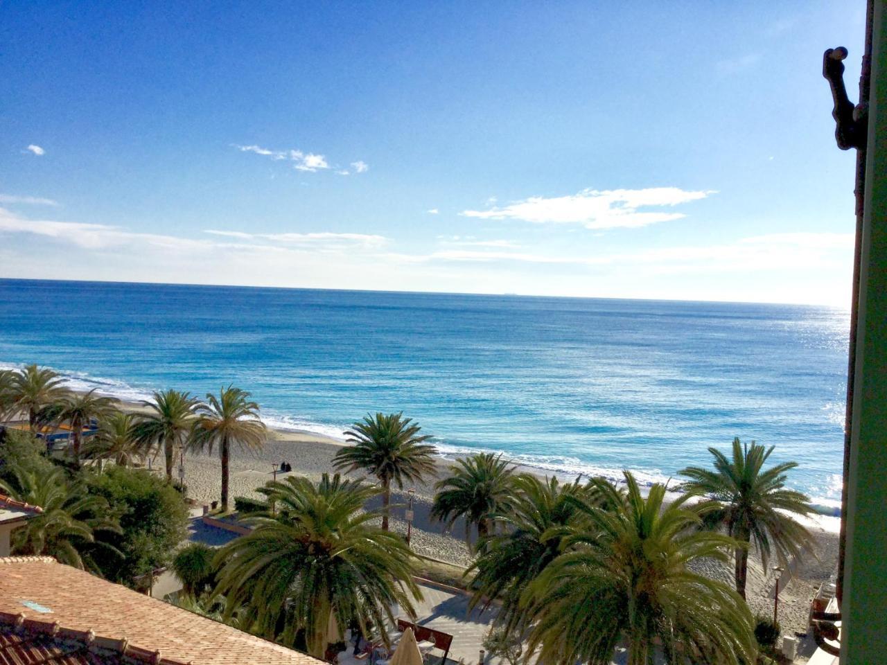 La Villetta Appartamenti Per Vacanze Finale Ligure Luaran gambar