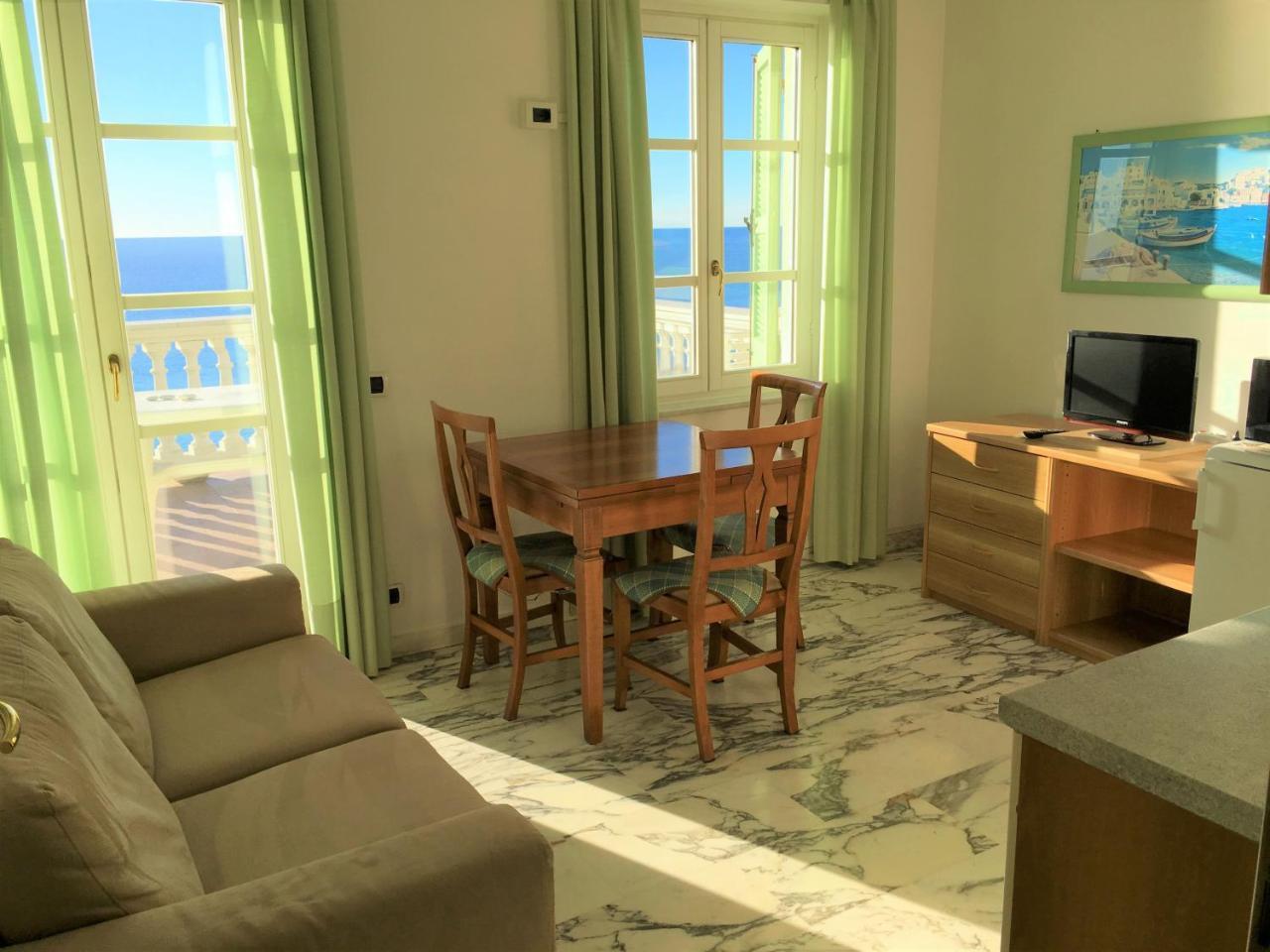 La Villetta Appartamenti Per Vacanze Finale Ligure Luaran gambar