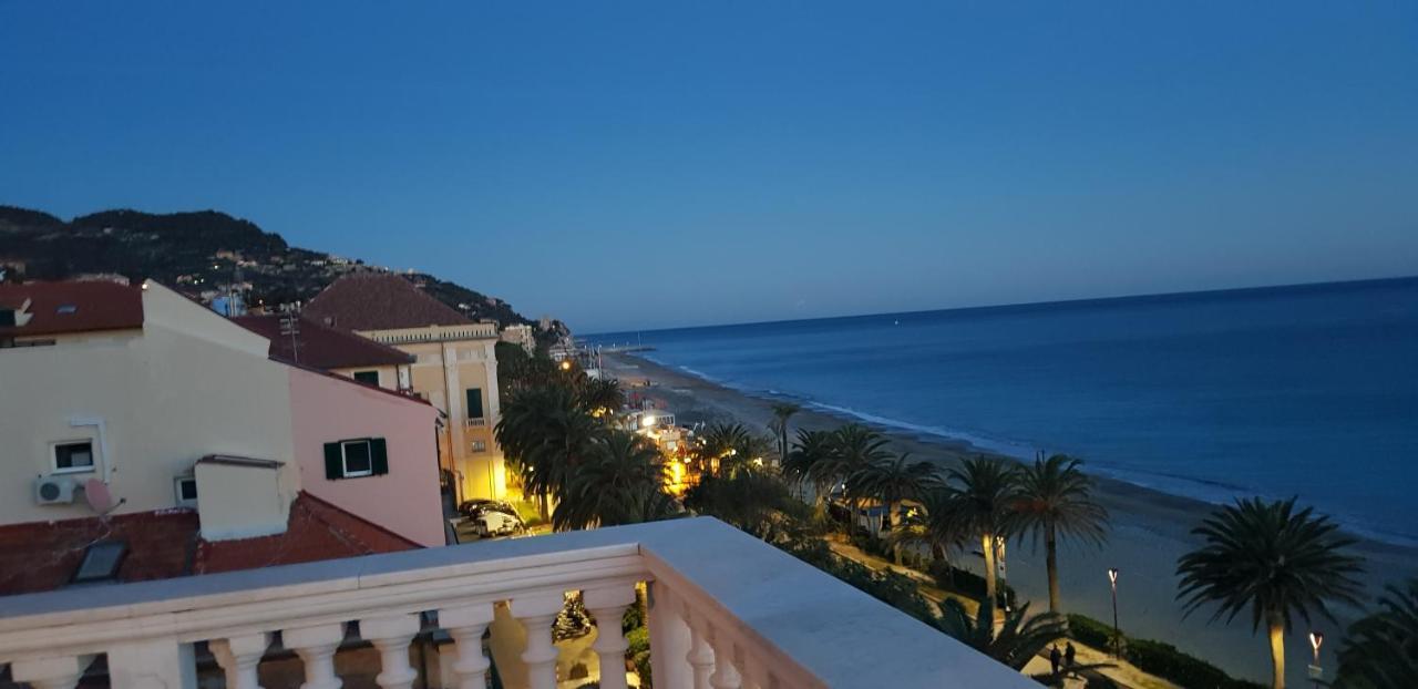 La Villetta Appartamenti Per Vacanze Finale Ligure Luaran gambar